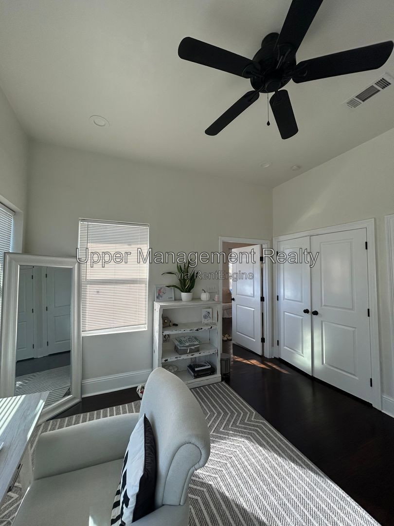 Gallery Image 19