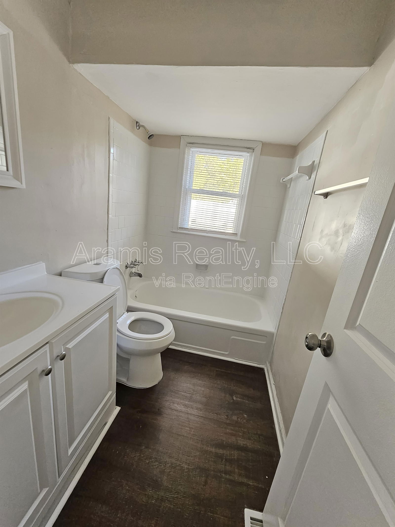 Gallery Image 19
