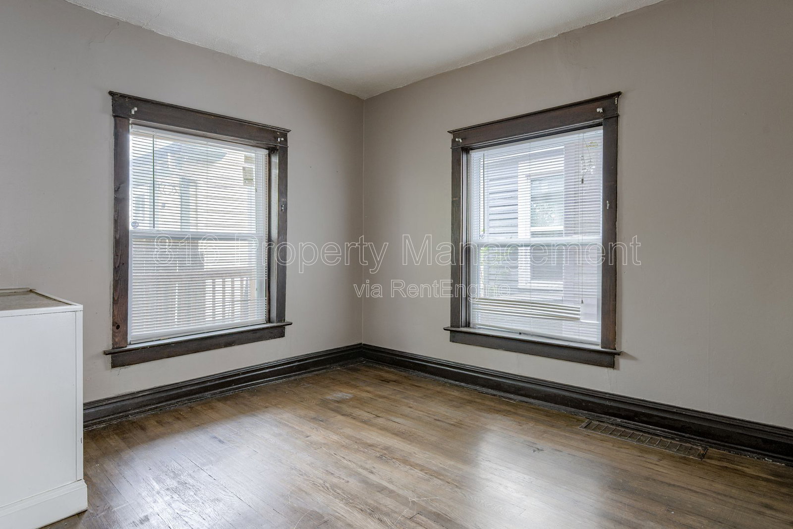 Gallery Image 16