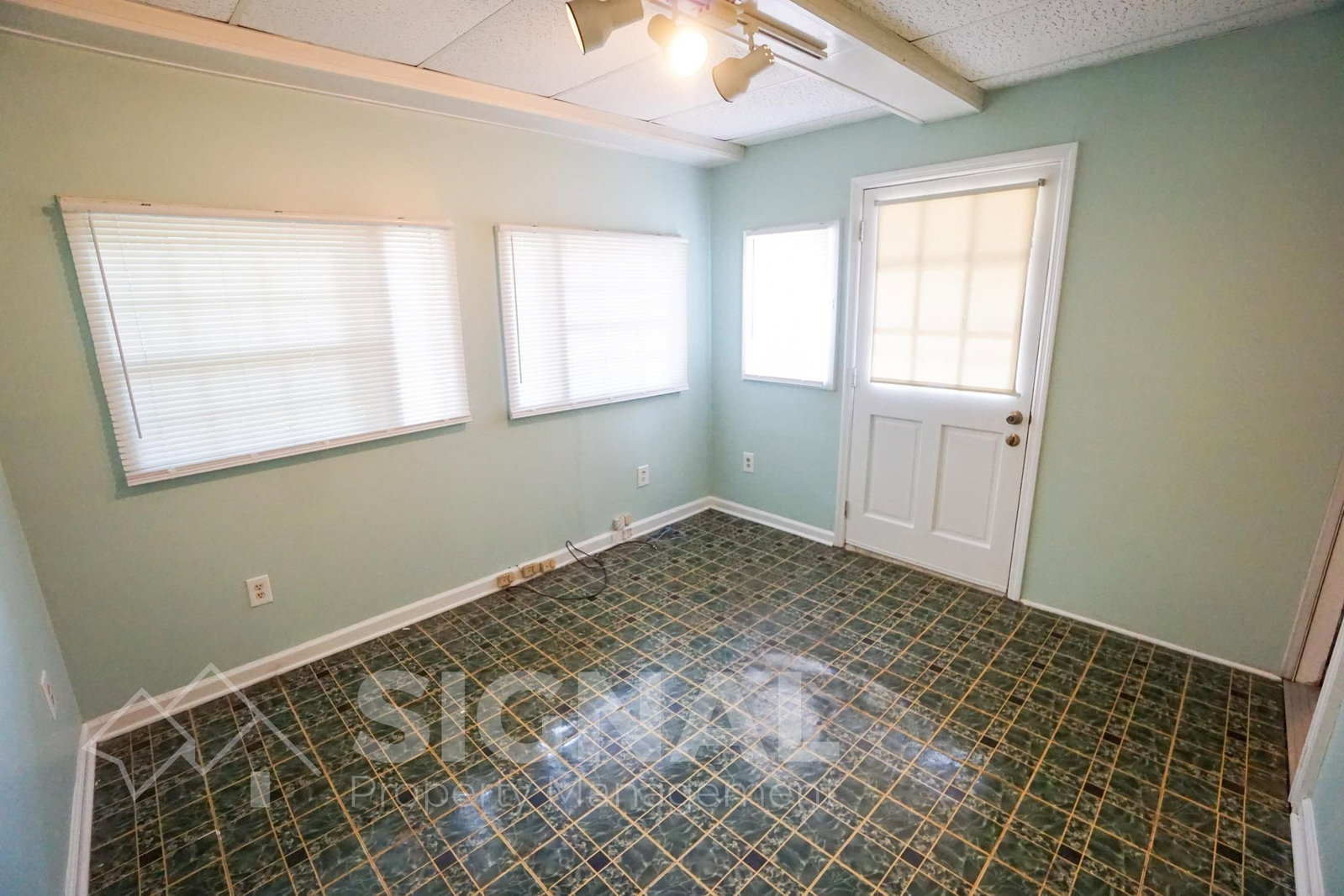 Gallery Image 16