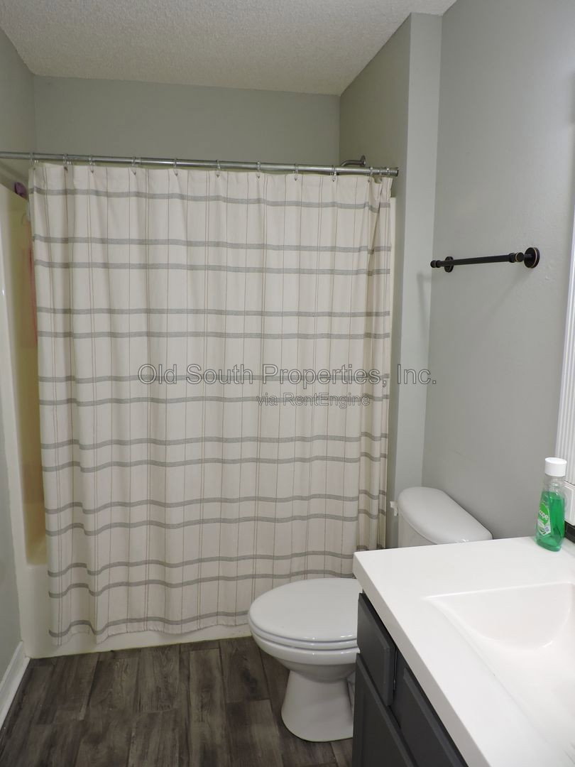 Gallery Image 18