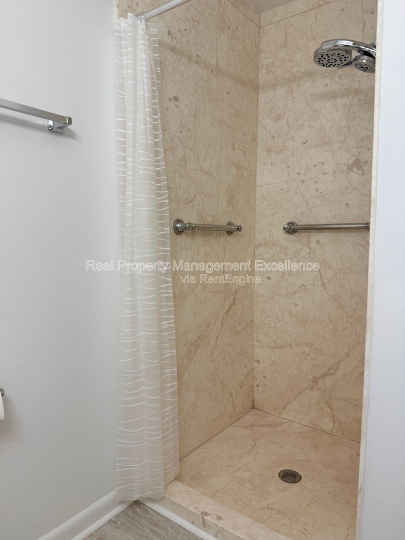 Gallery Image 36