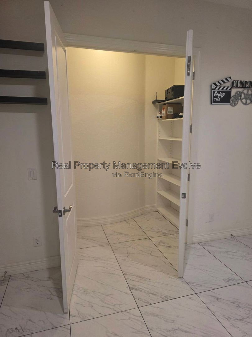 Gallery Image 40