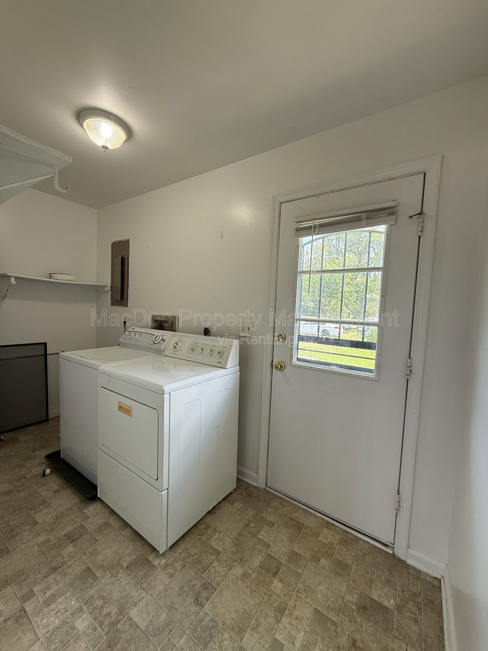 Gallery Image 12