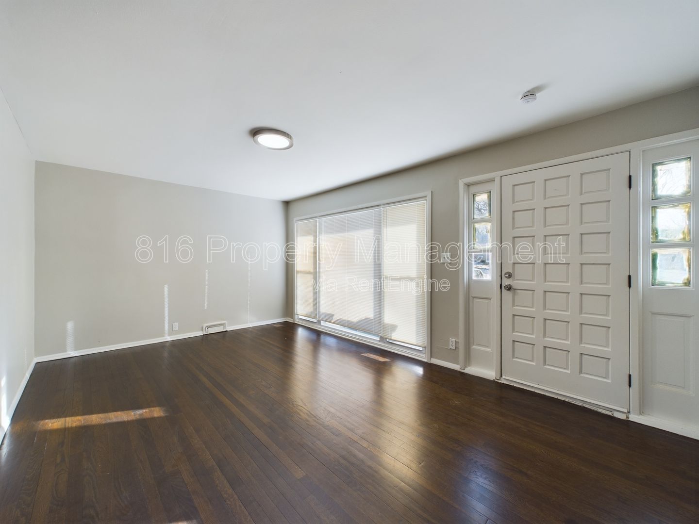 Gallery Image 0