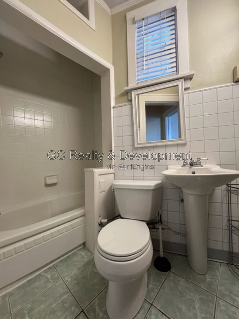 Gallery Image 13