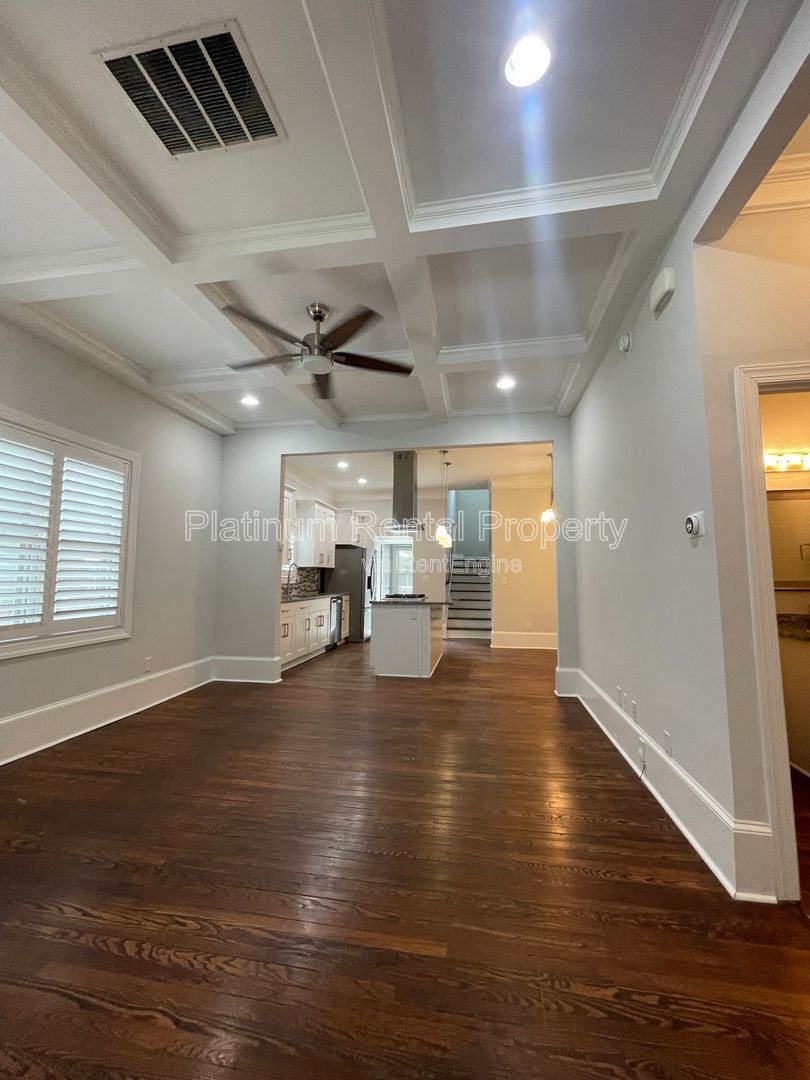 Gallery Image 64
