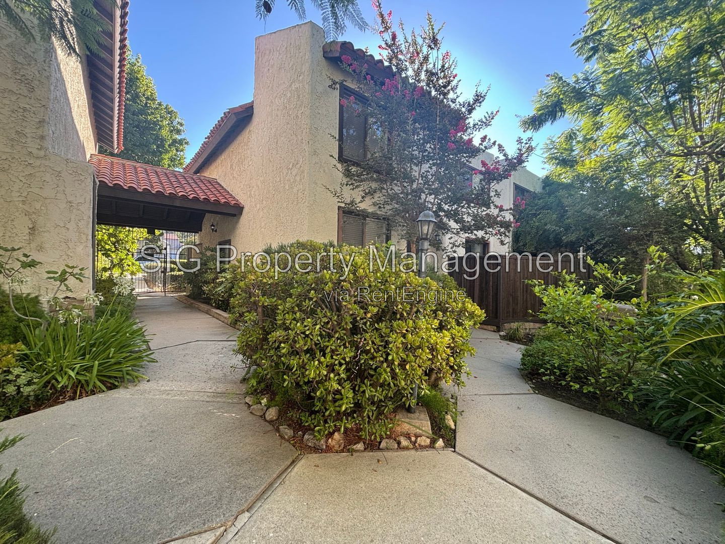 Gallery Image 0