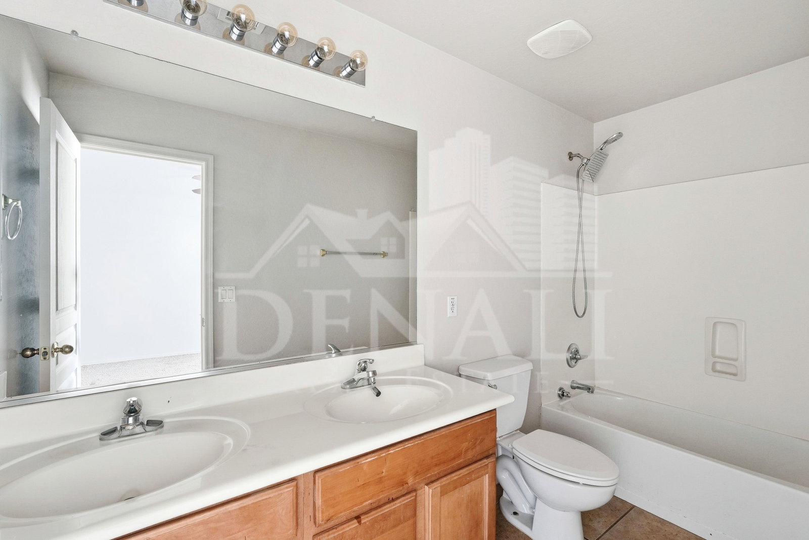 Gallery Image 17