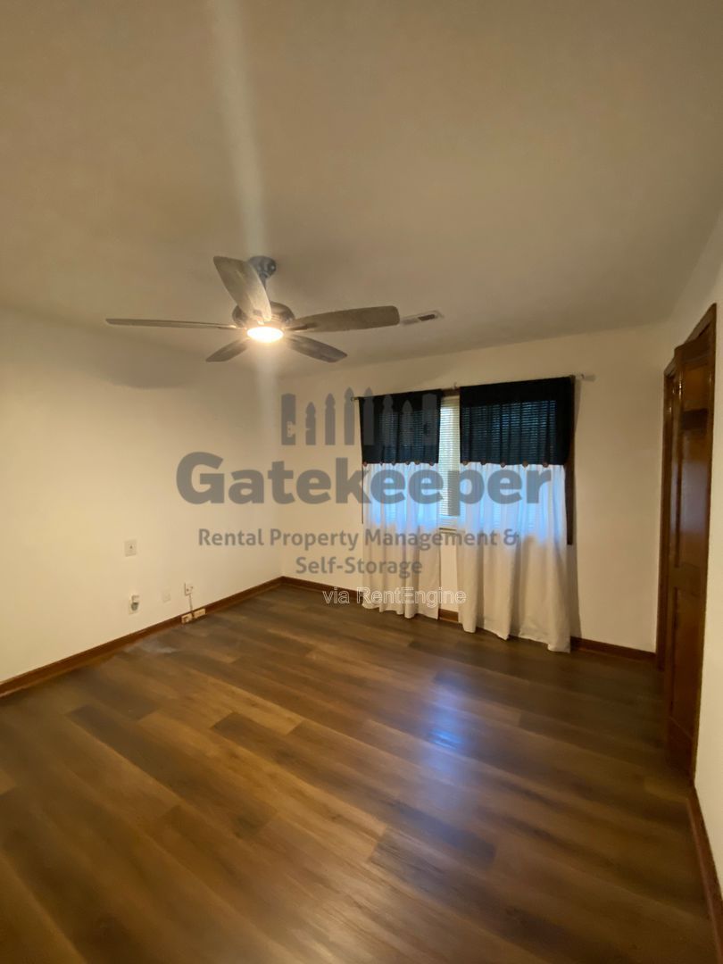 Gallery Image 12