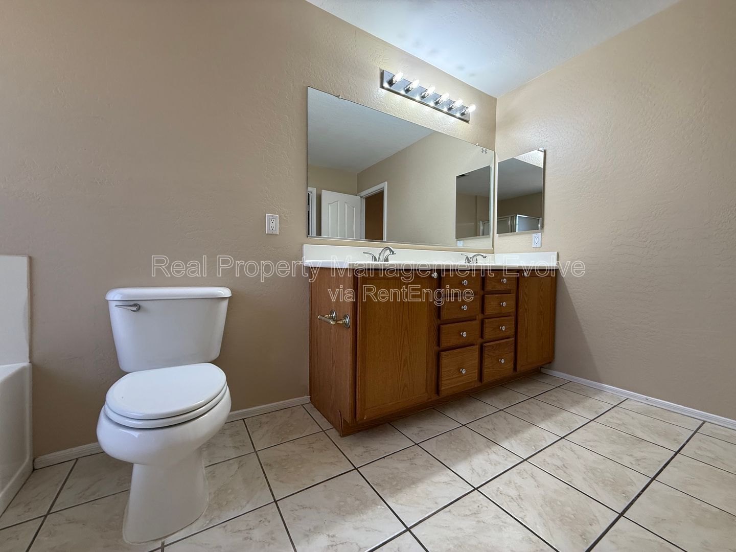 Gallery Image 19