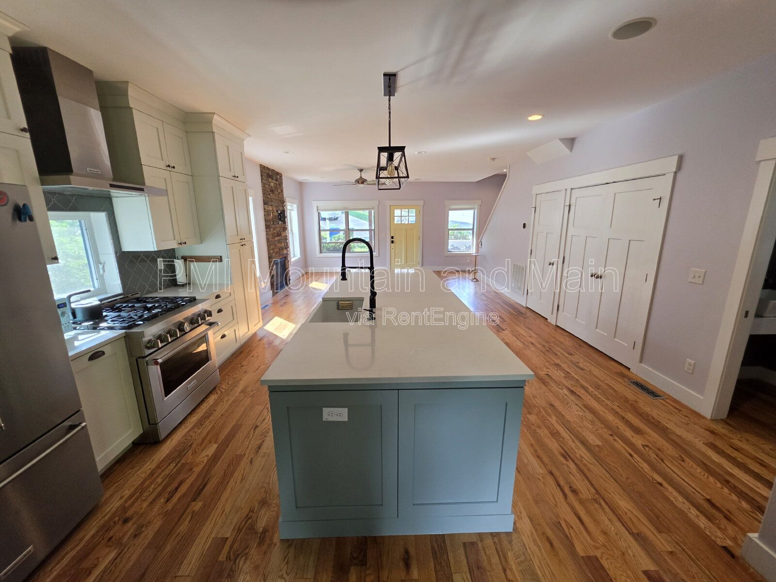 Gallery Image 13