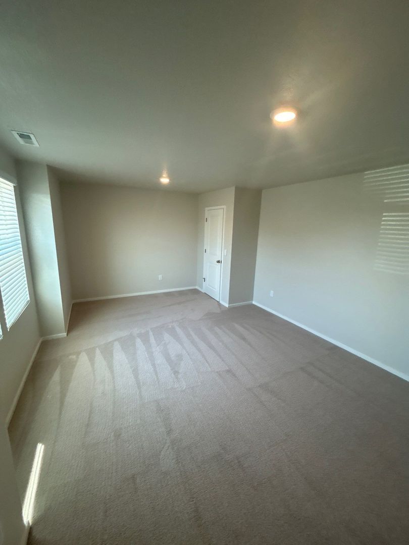 Gallery Image 36