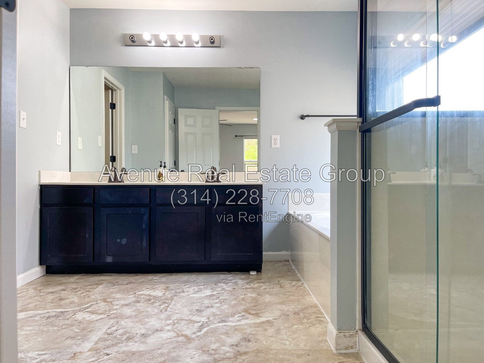 Gallery Image 12