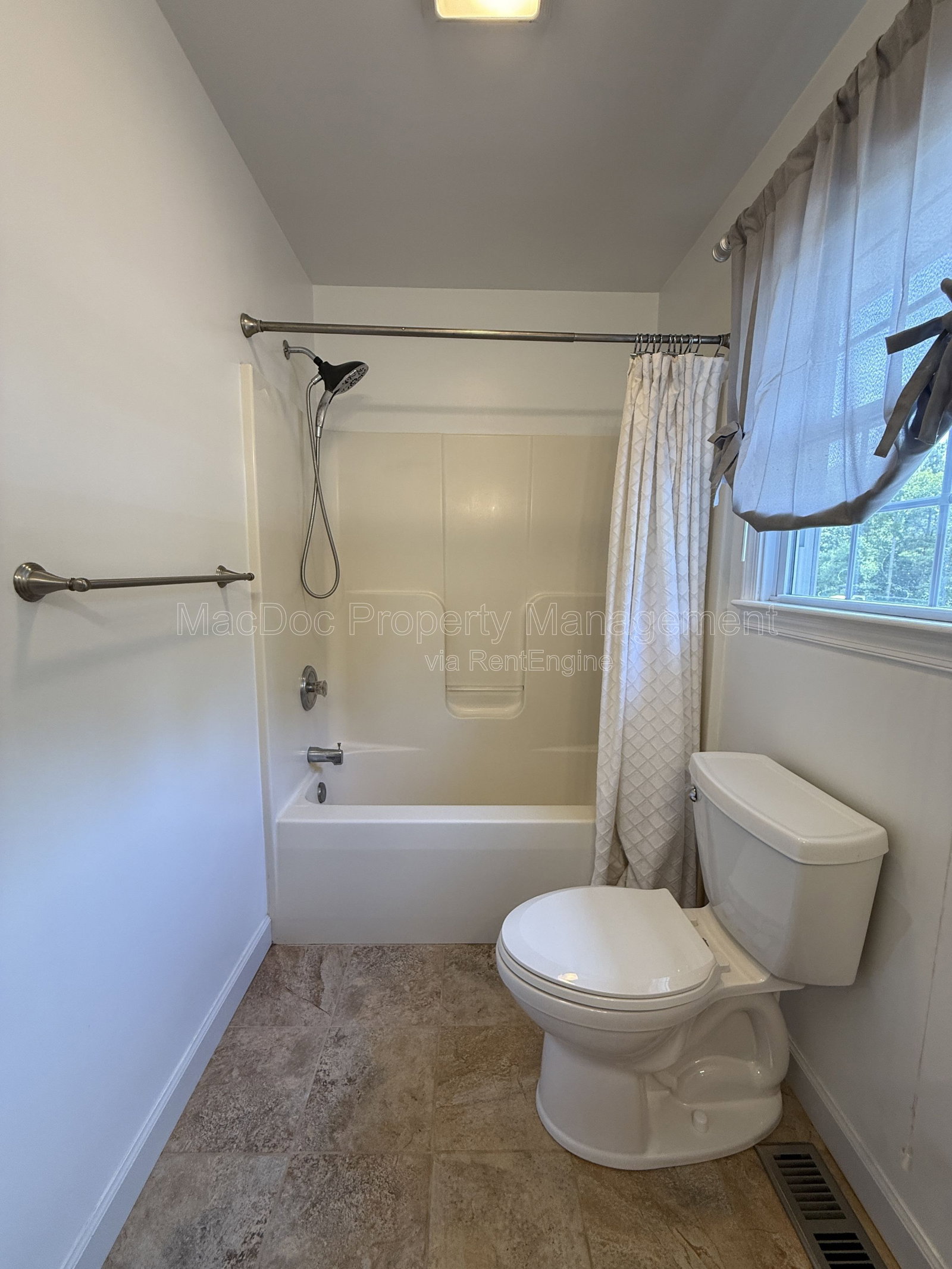 Gallery Image 17