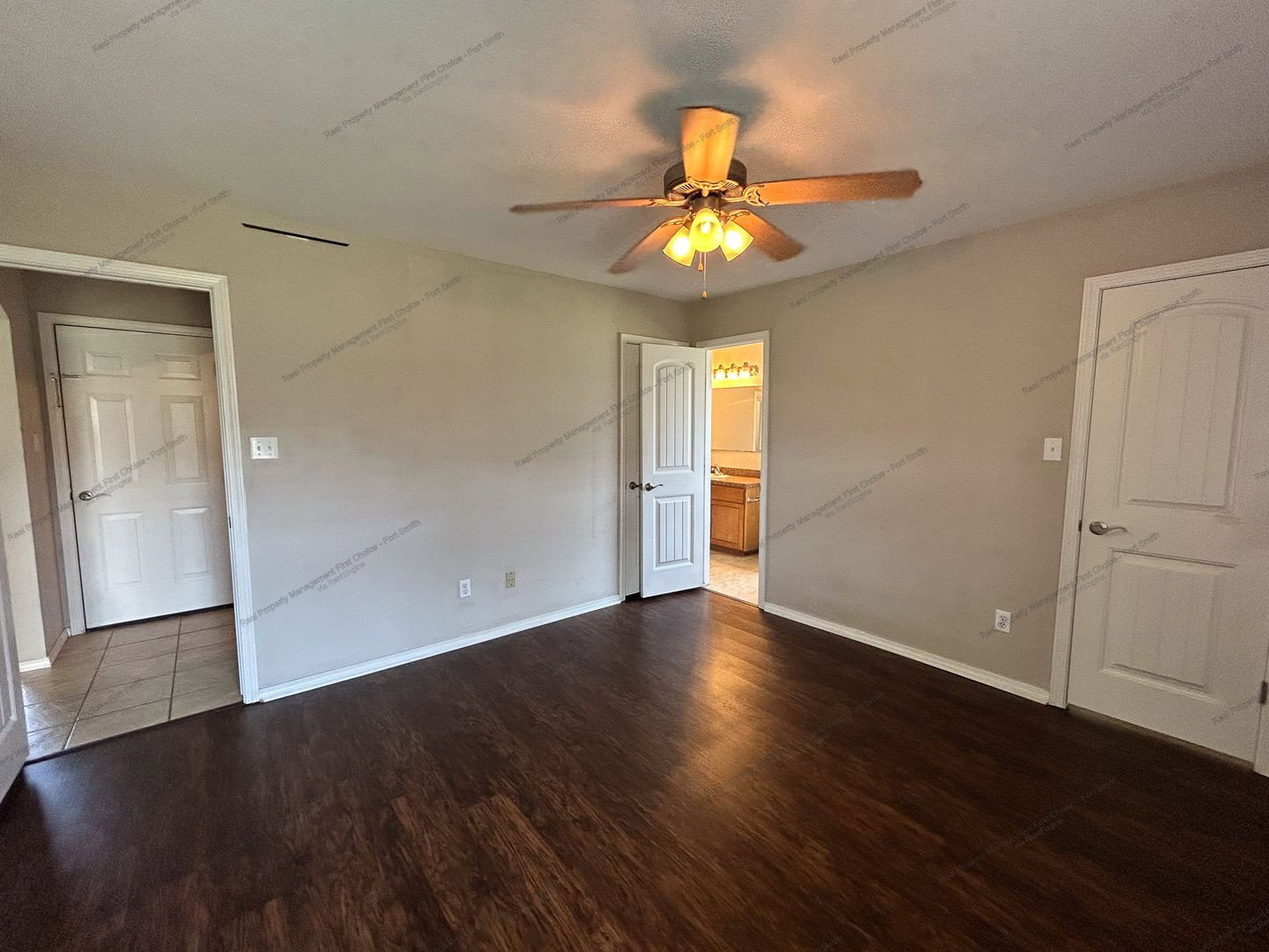 Gallery Image 18