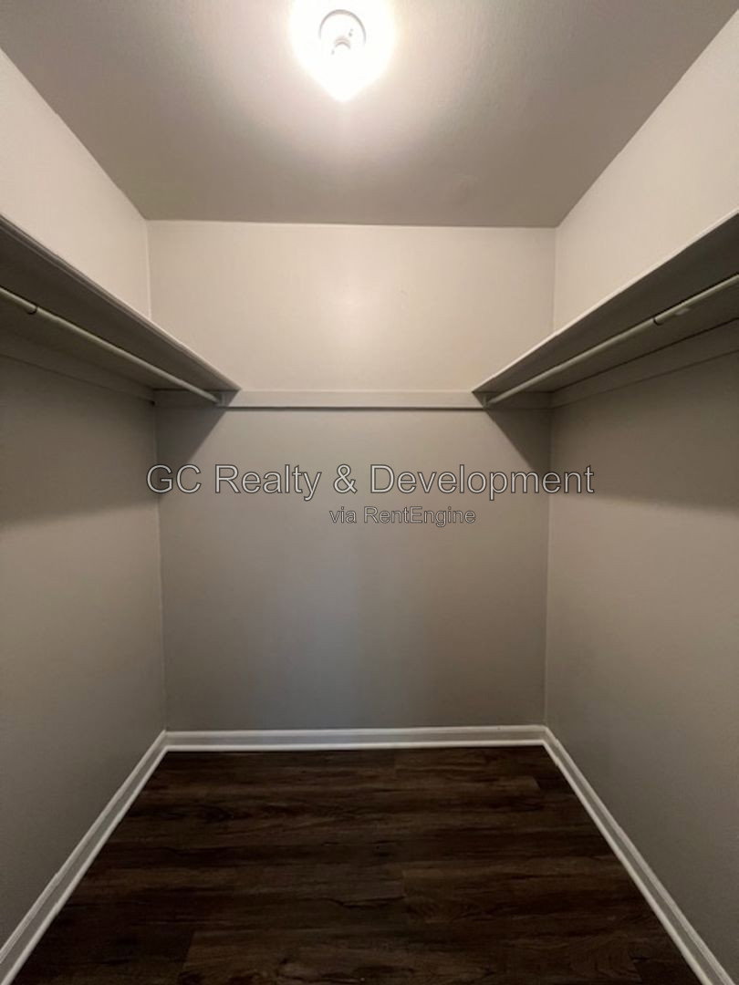 Gallery Image 17