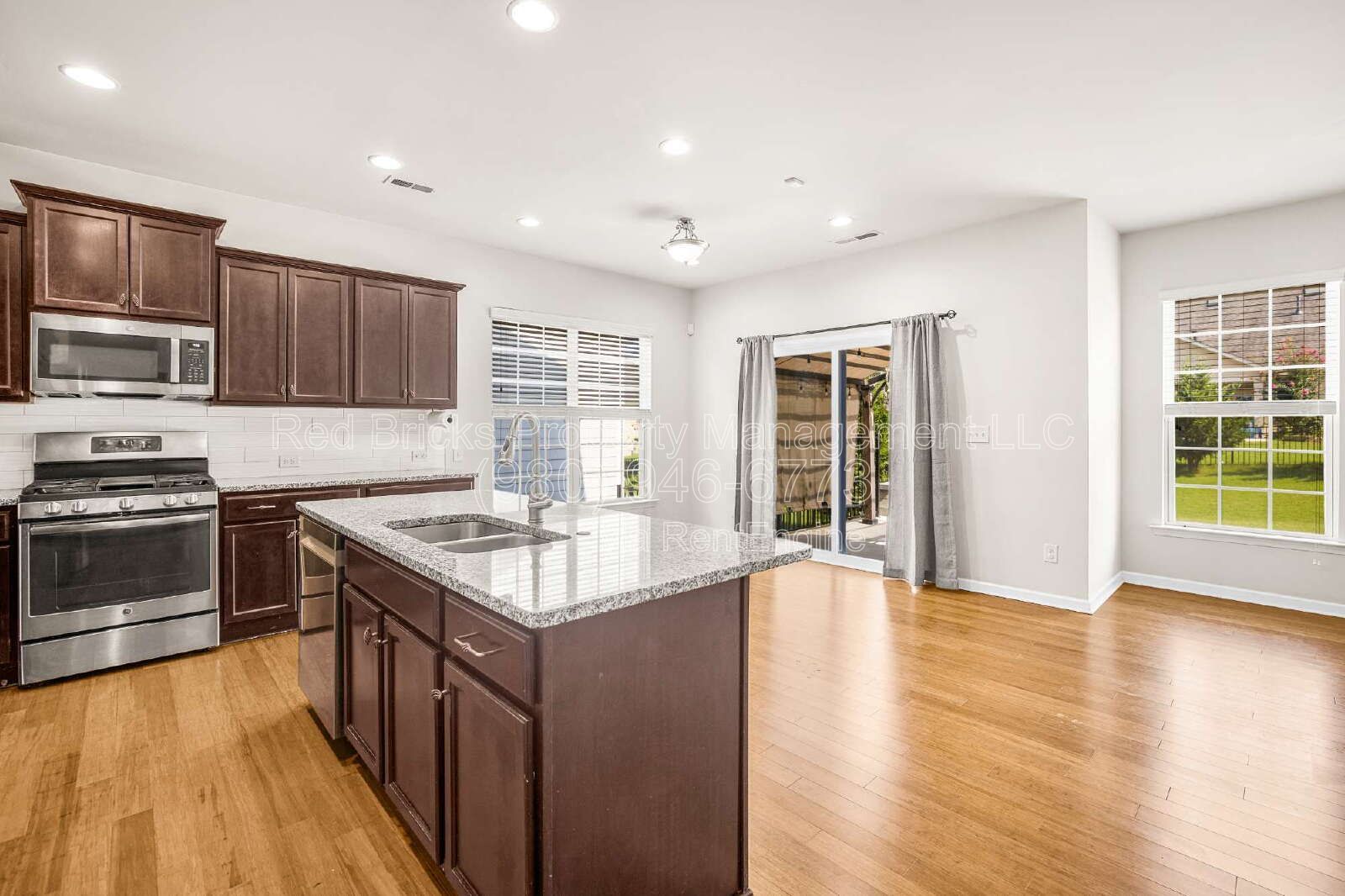 Gallery Image 13