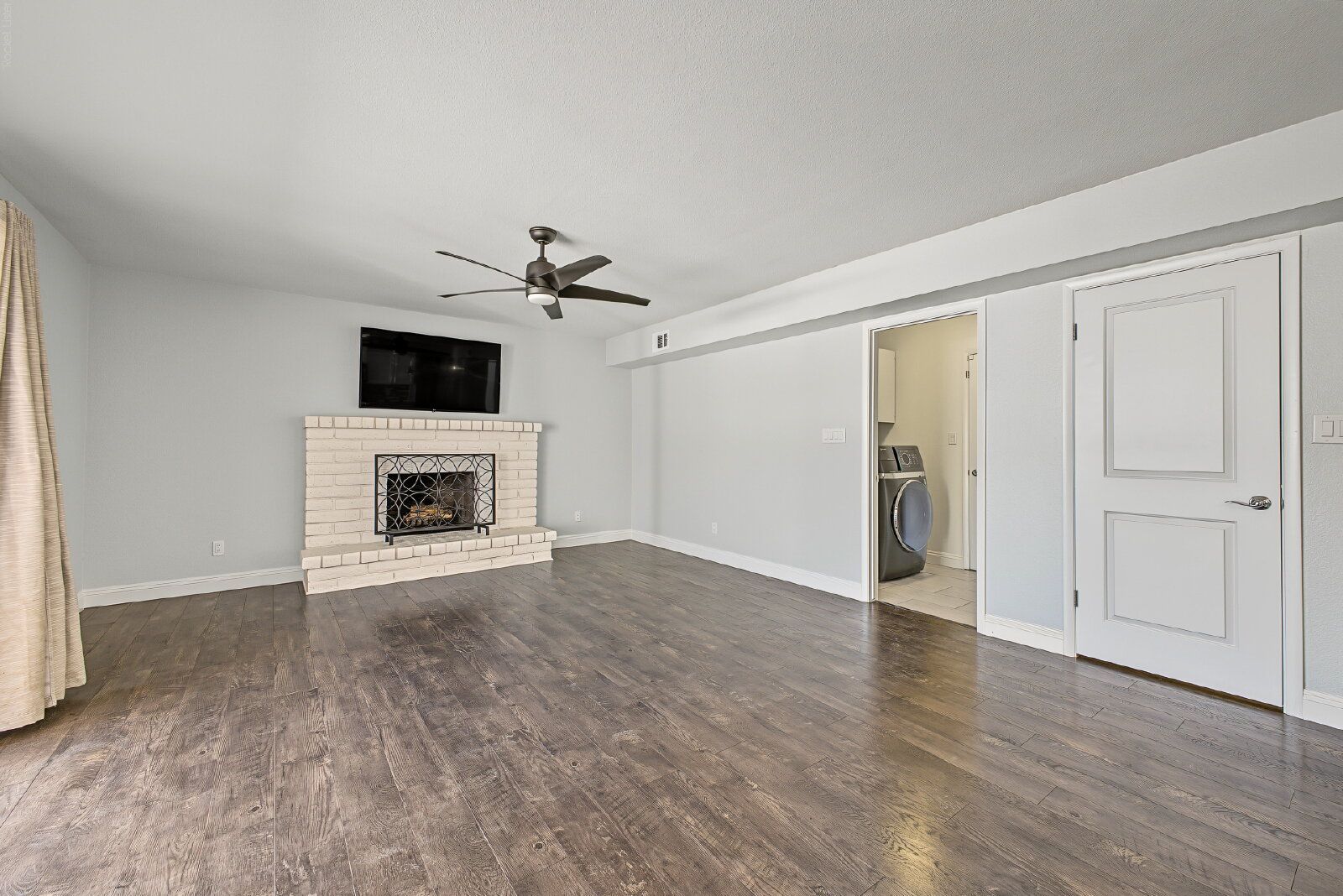 Gallery Image 15