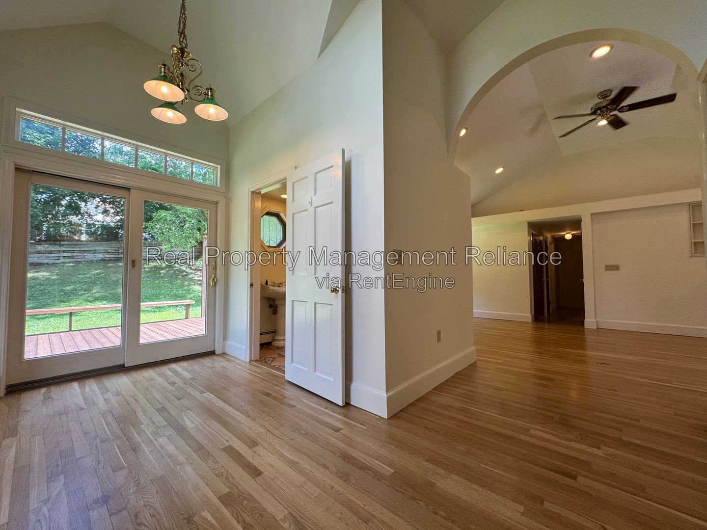 Gallery Image 0
