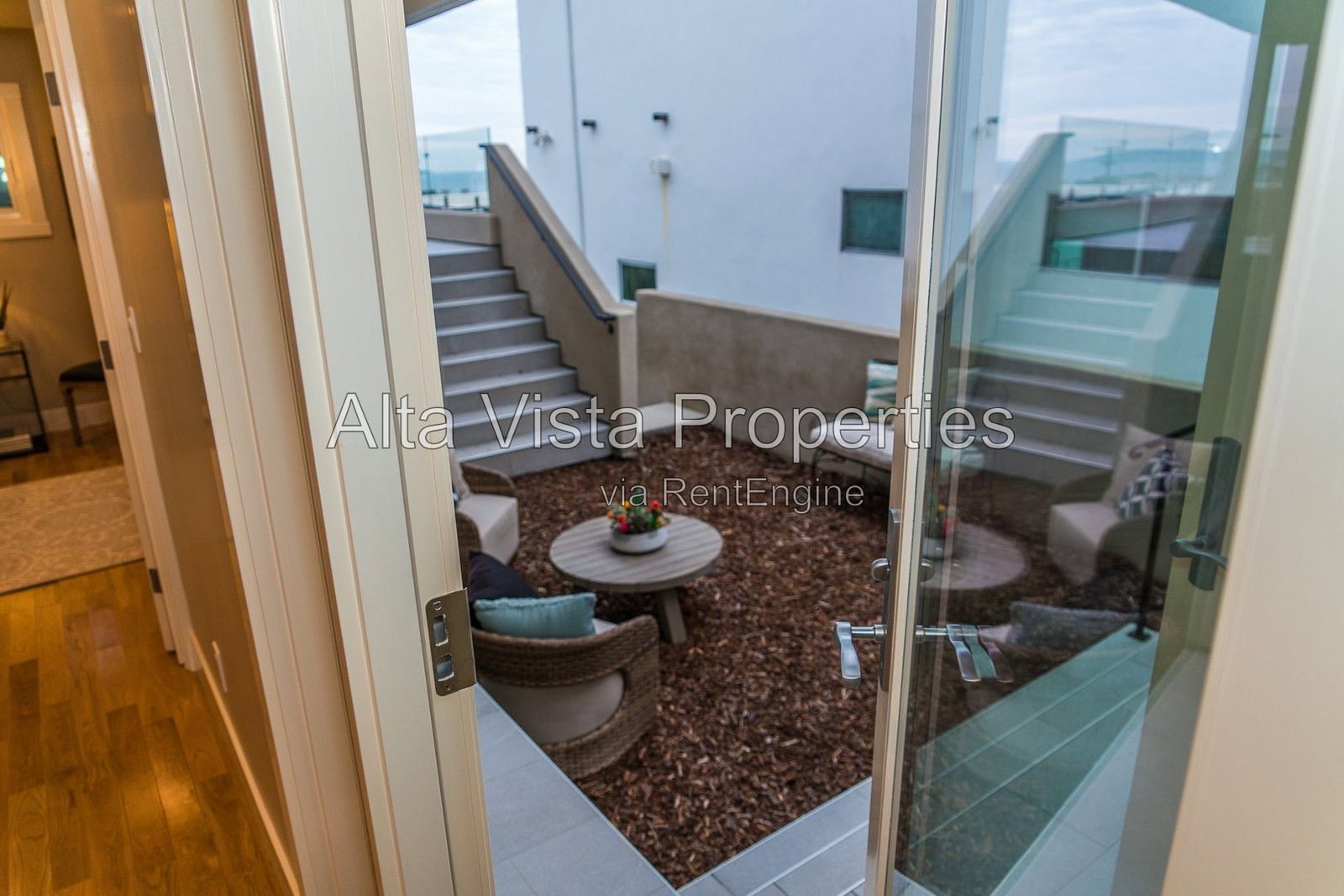 Gallery Image 17