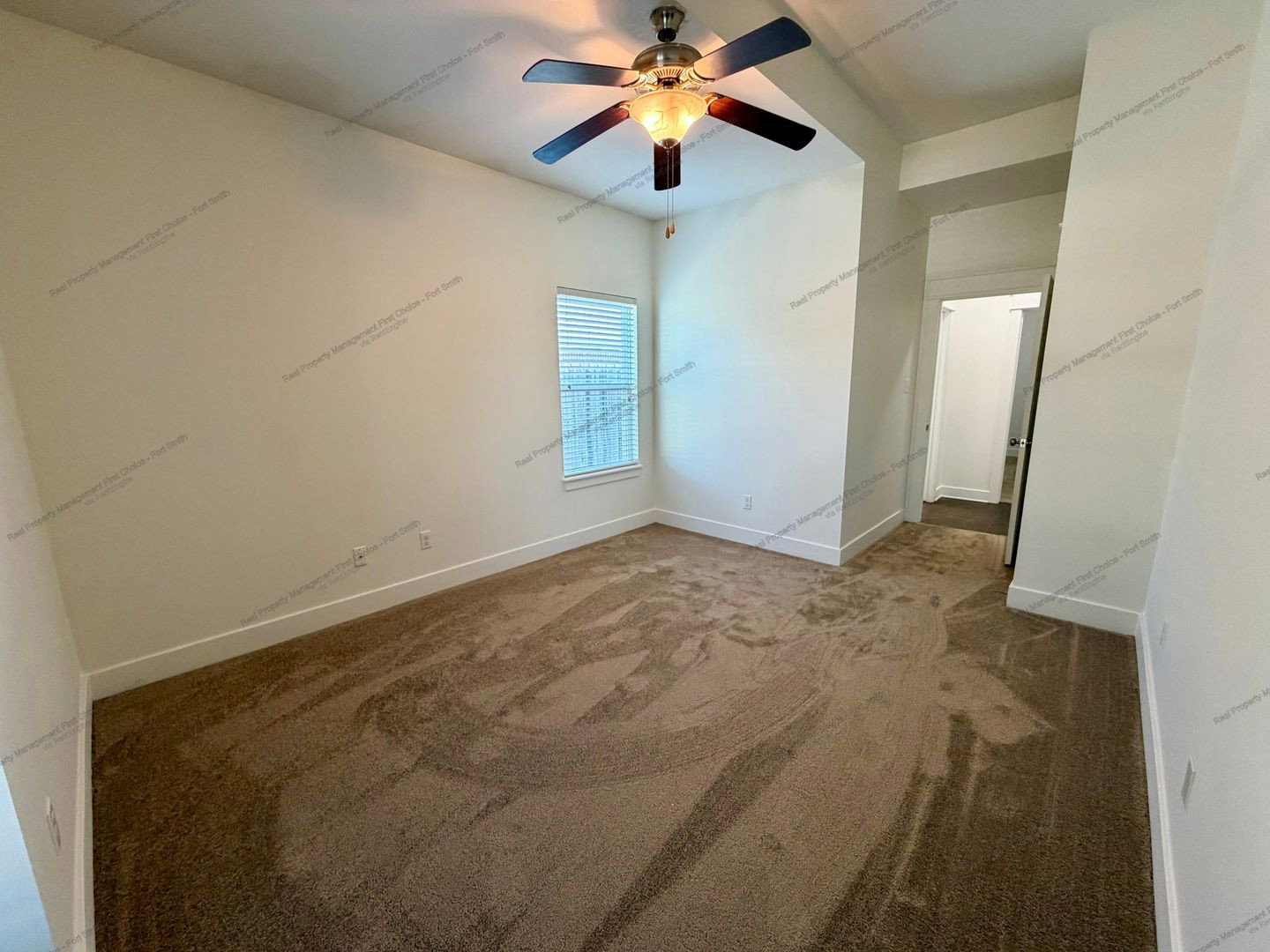 Gallery Image 19