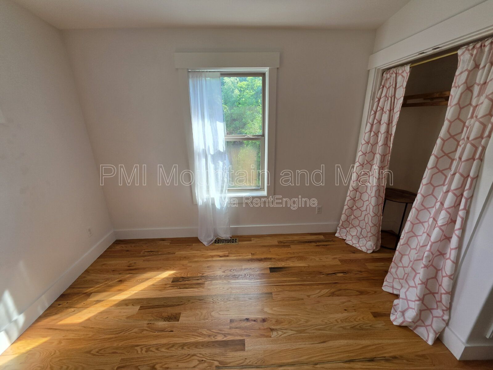Gallery Image 32