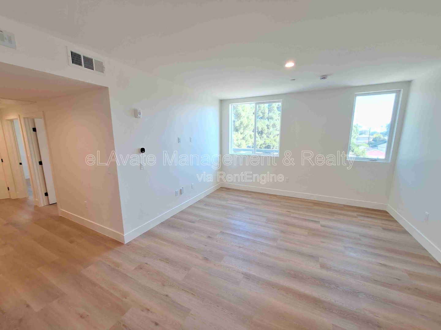 Gallery Image 0