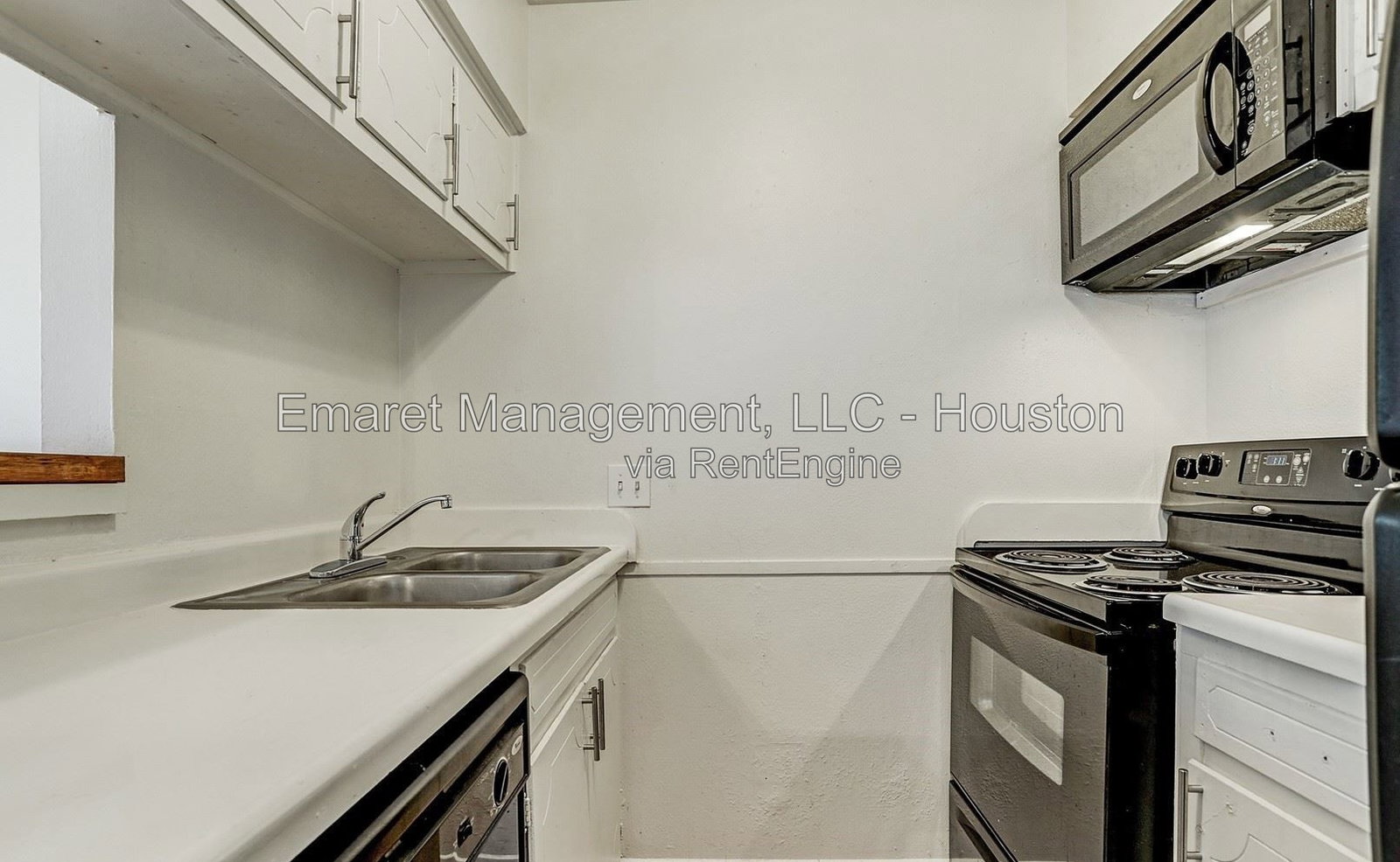 2 Bedroom Multi-Family Home – 202 Cole Street #9, Webster, TX 77598