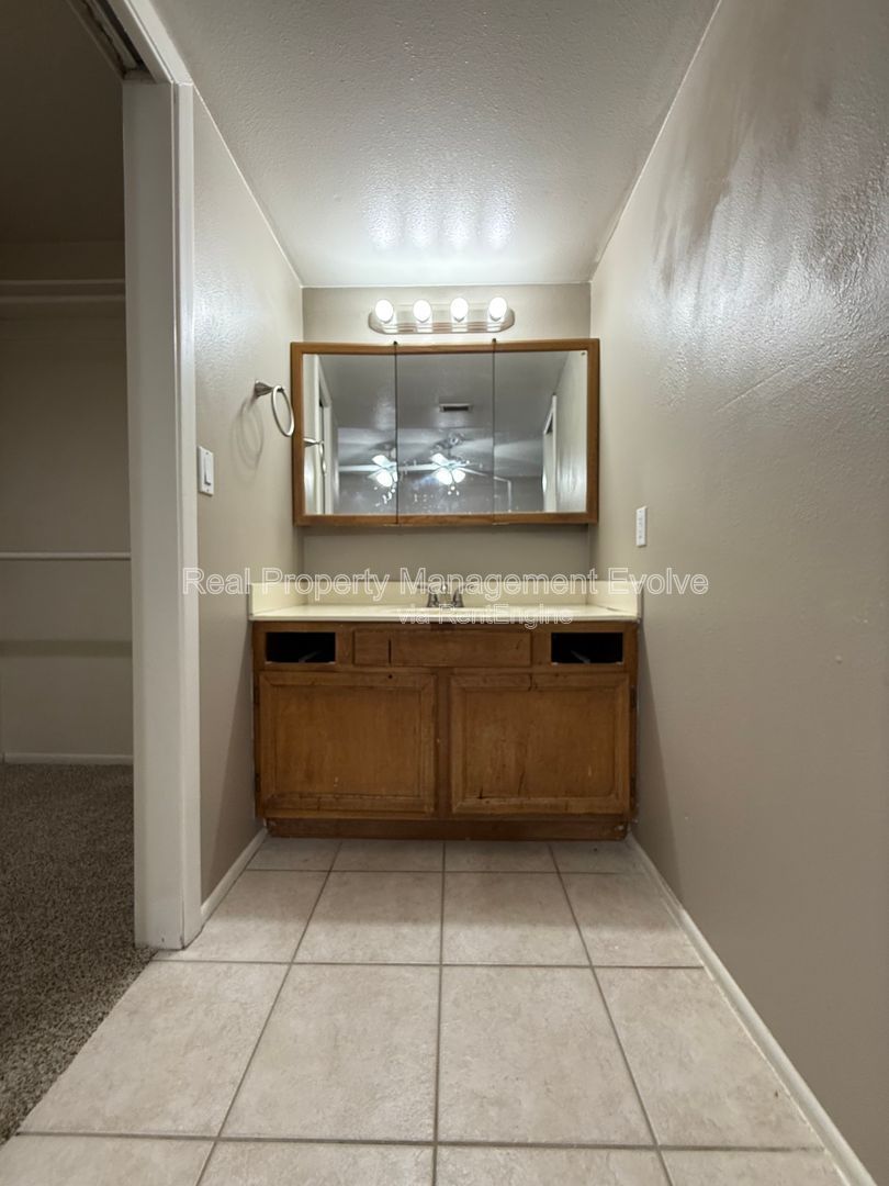 Gallery Image 18