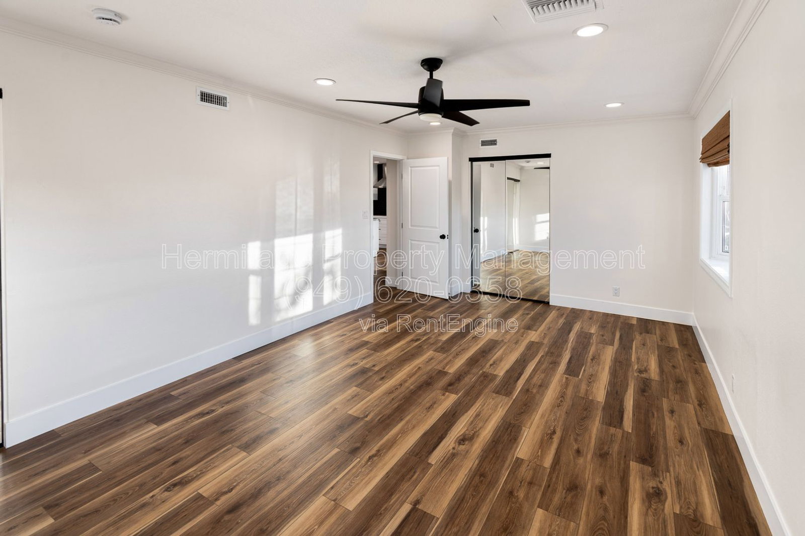 Gallery Image 16