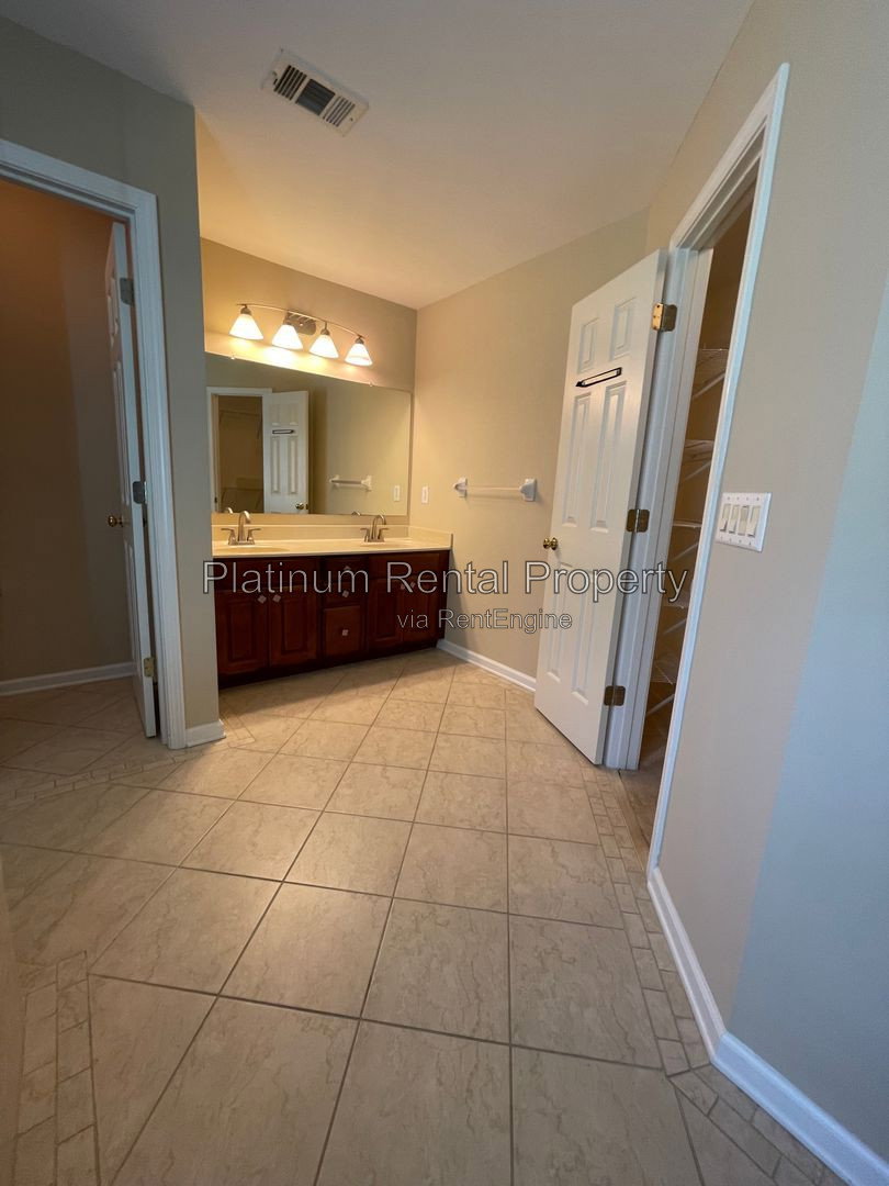 Gallery Image 60