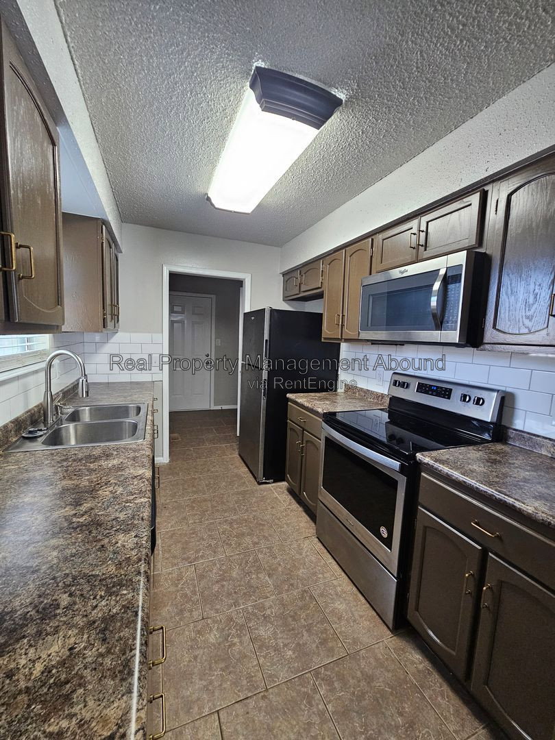 Gallery Image 13