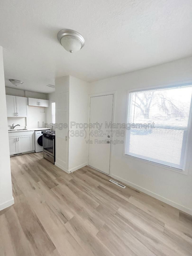 Gallery Image 0