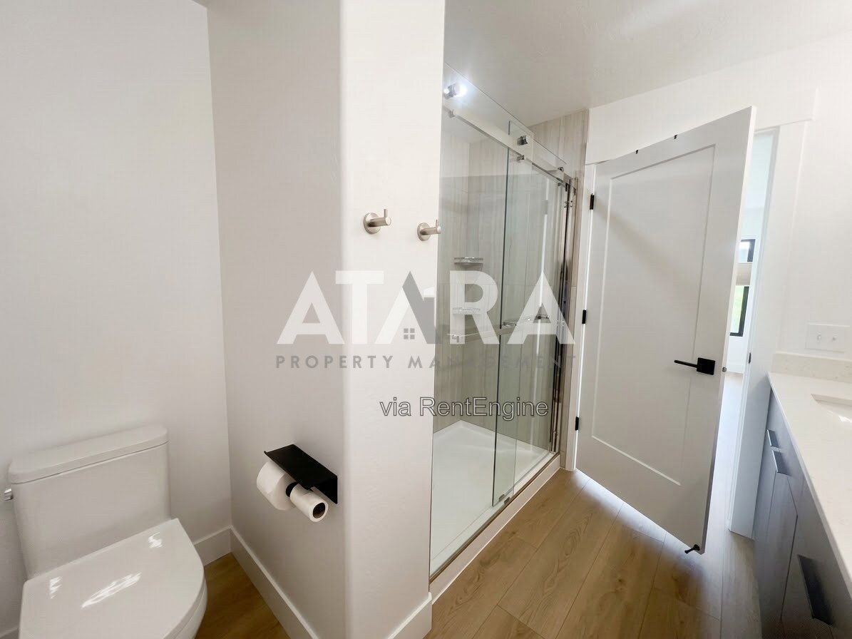 Gallery Image 33
