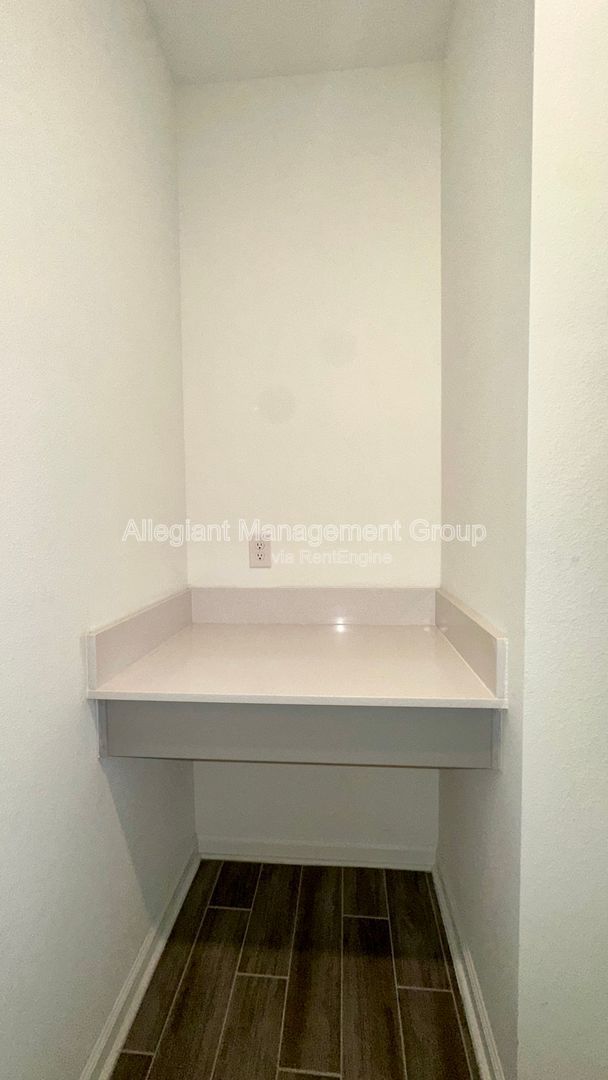 Gallery Image 43