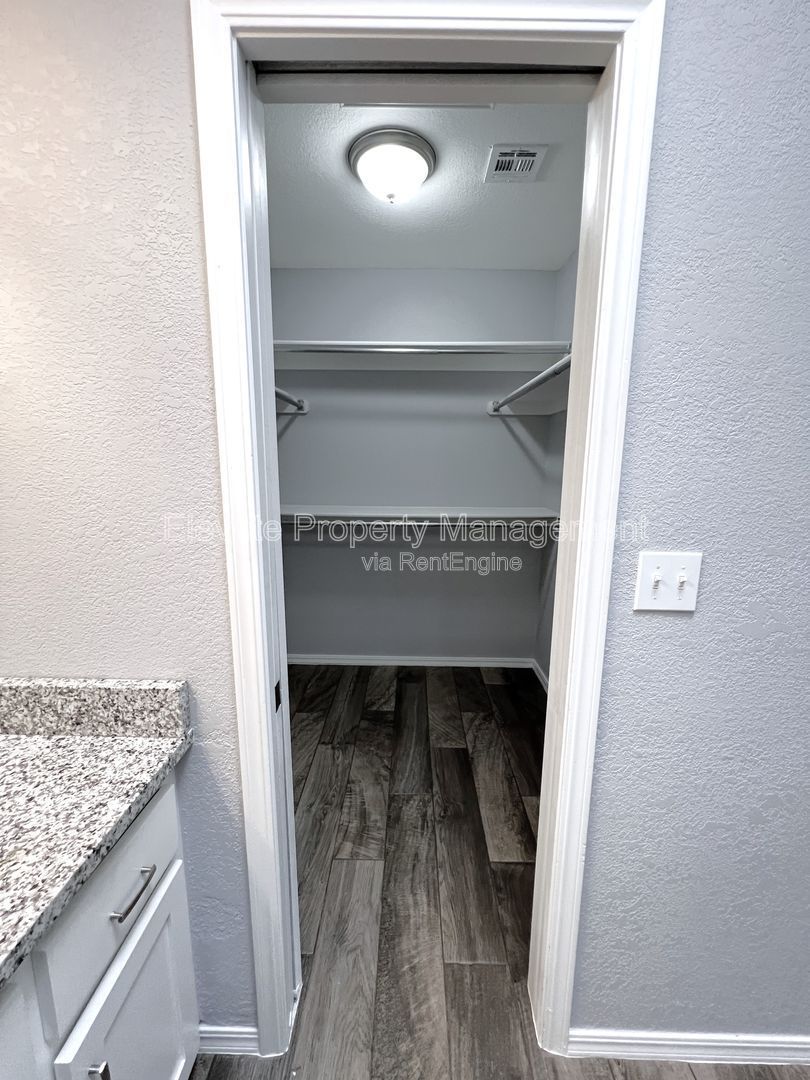 Gallery Image 16