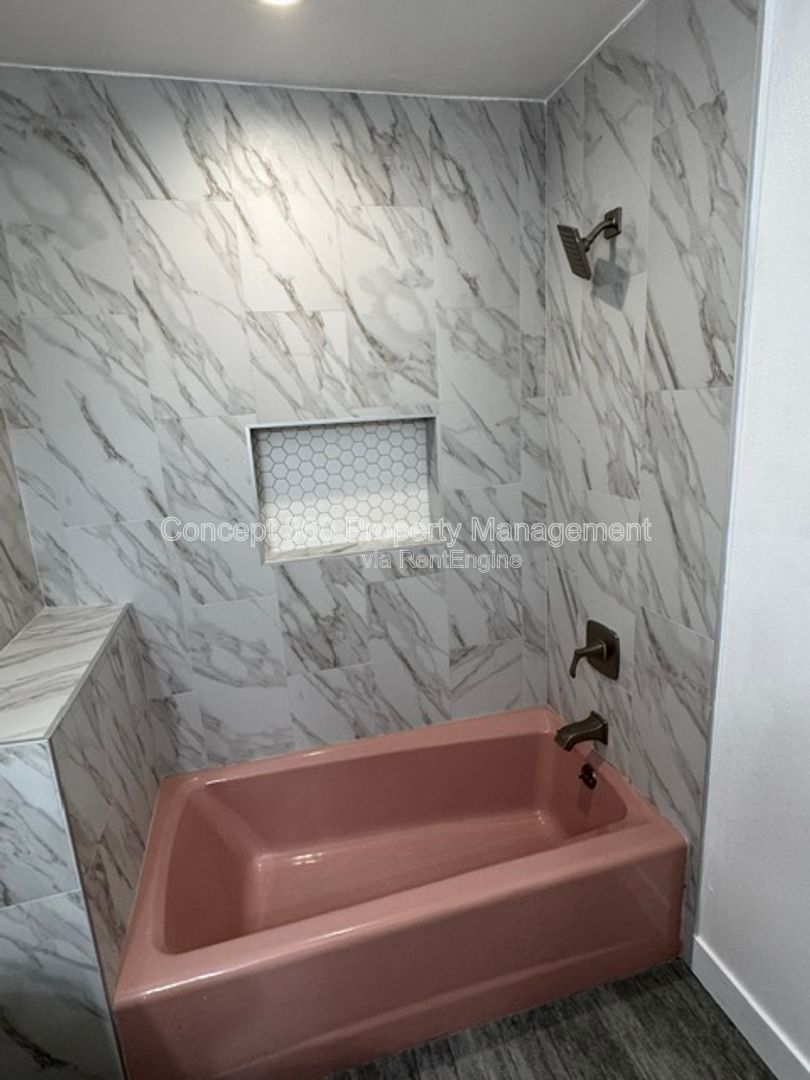 Gallery Image 17