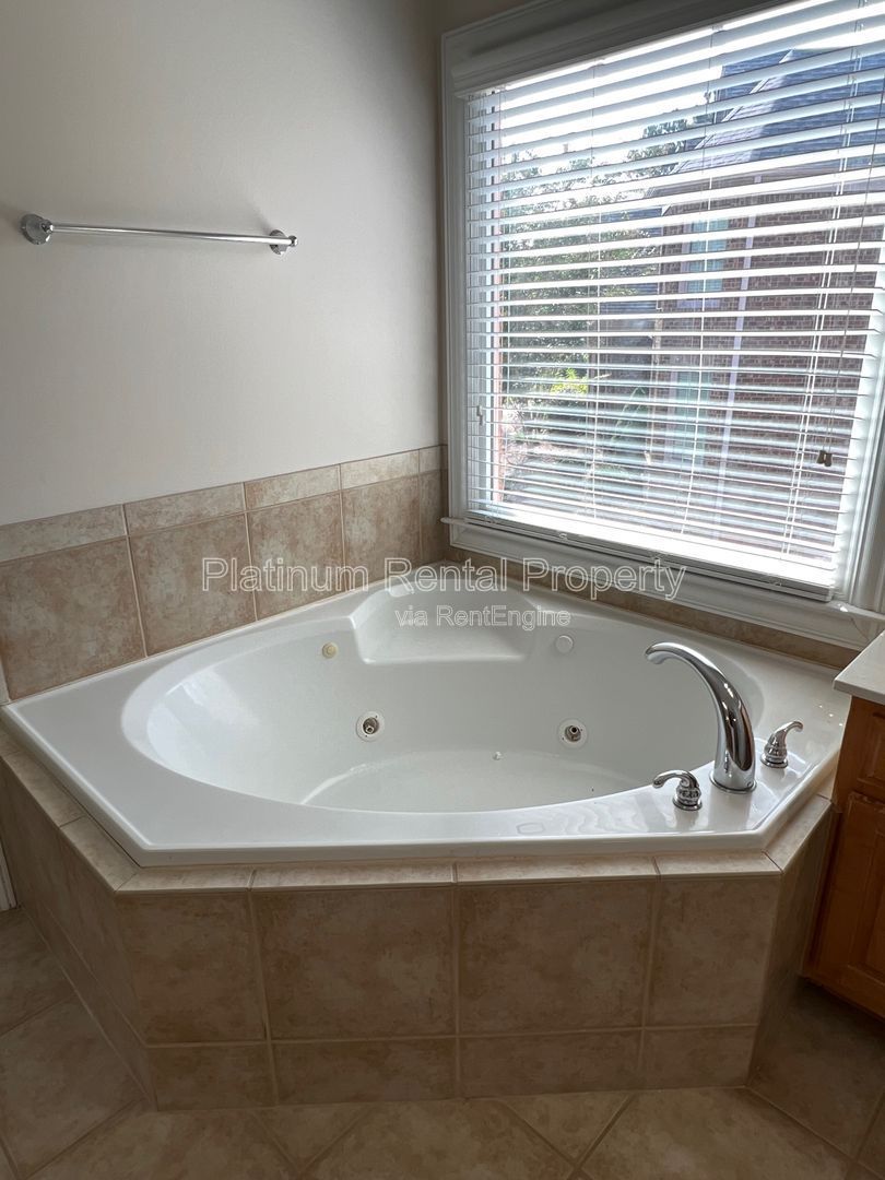 Gallery Image 27