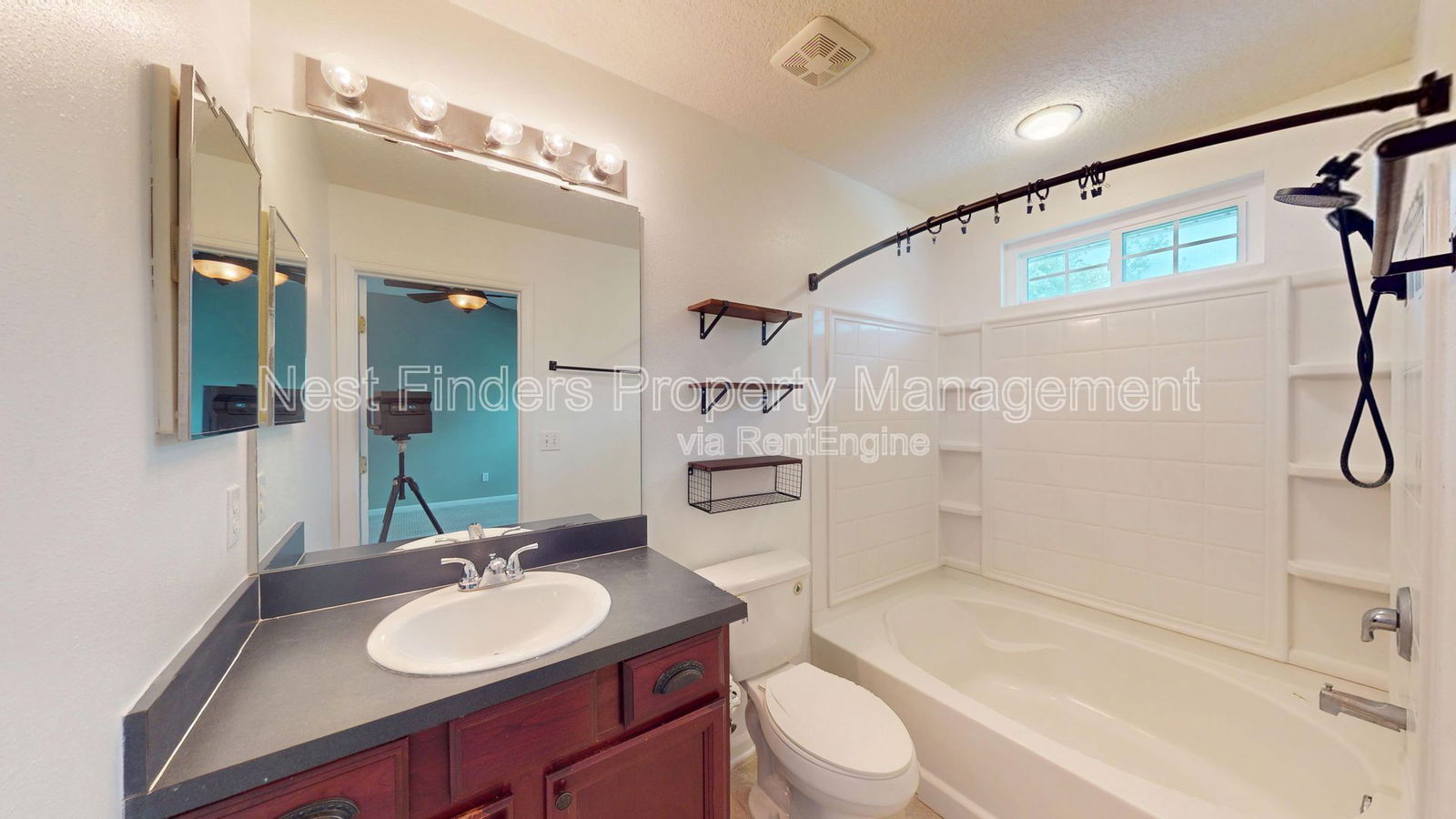 Gallery Image 16