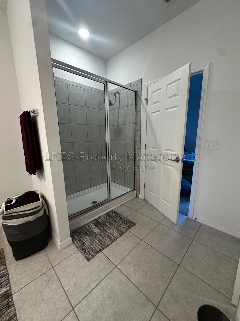 Gallery Image 17