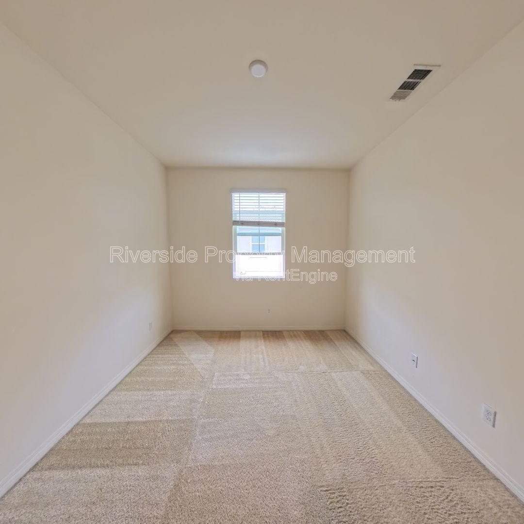 Gallery Image 16