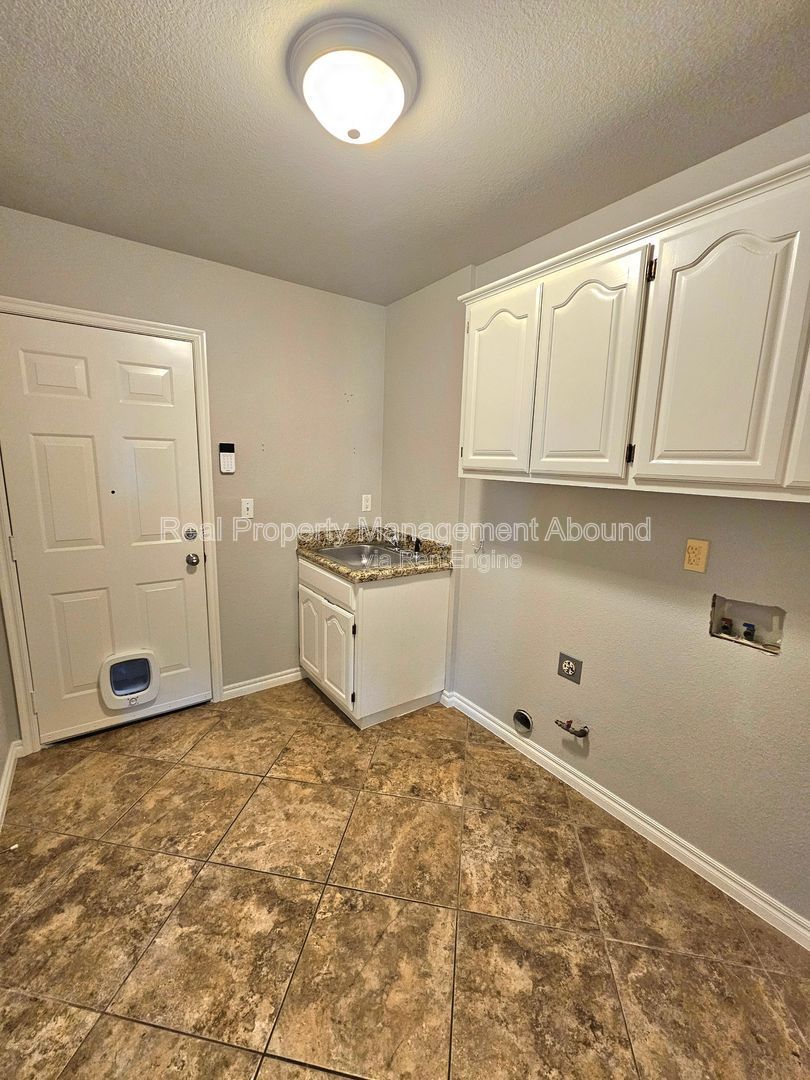 Gallery Image 14