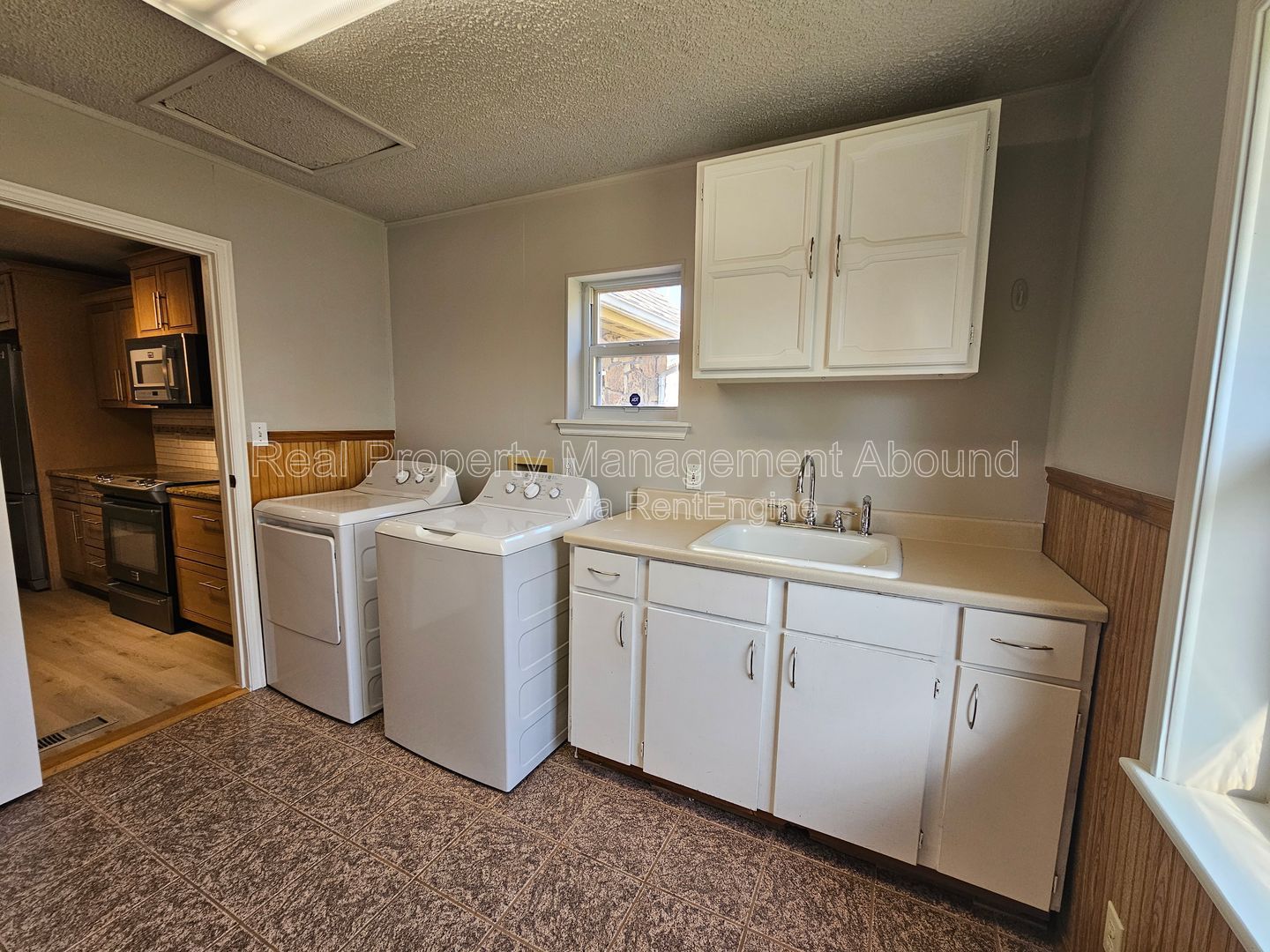 Gallery Image 18