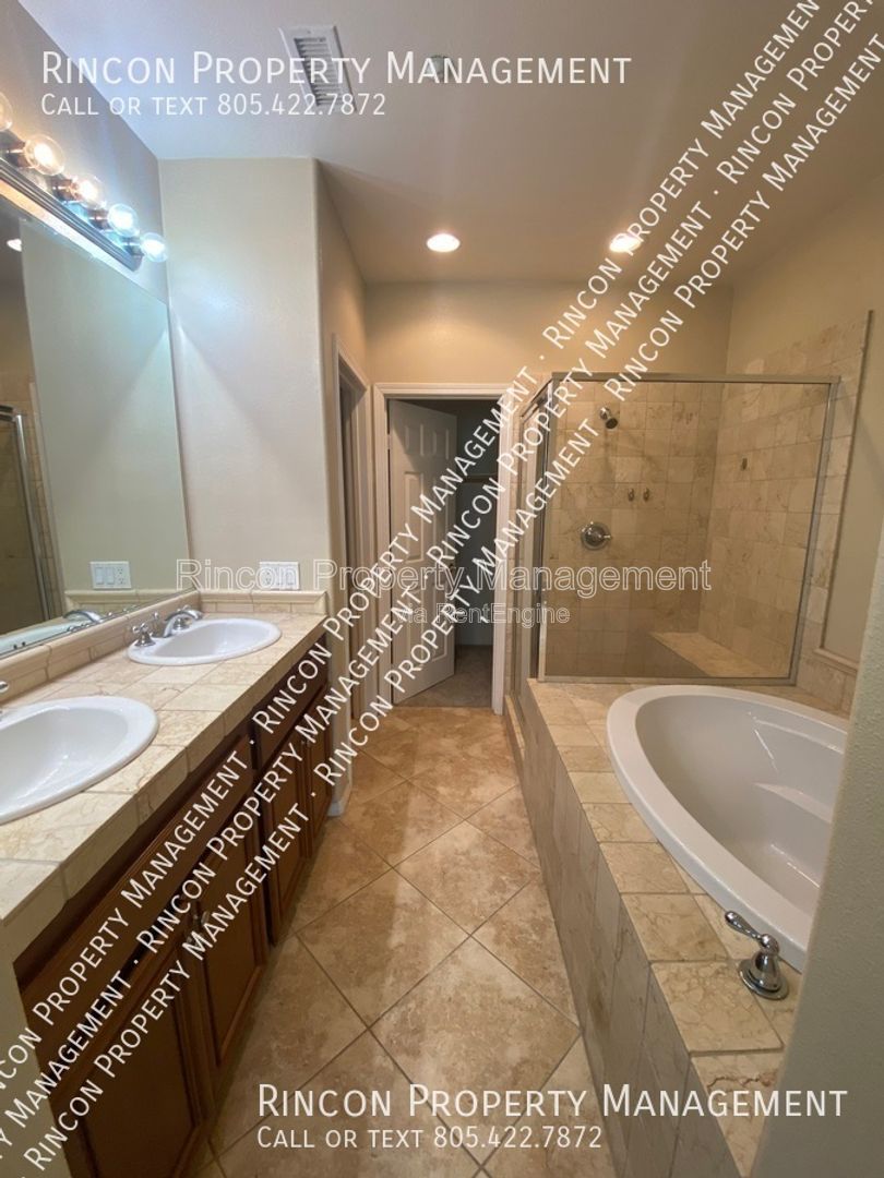 Gallery Image 18