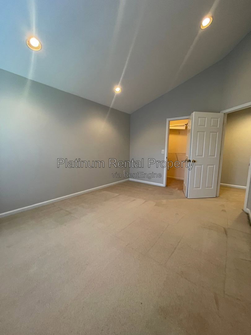 Gallery Image 76