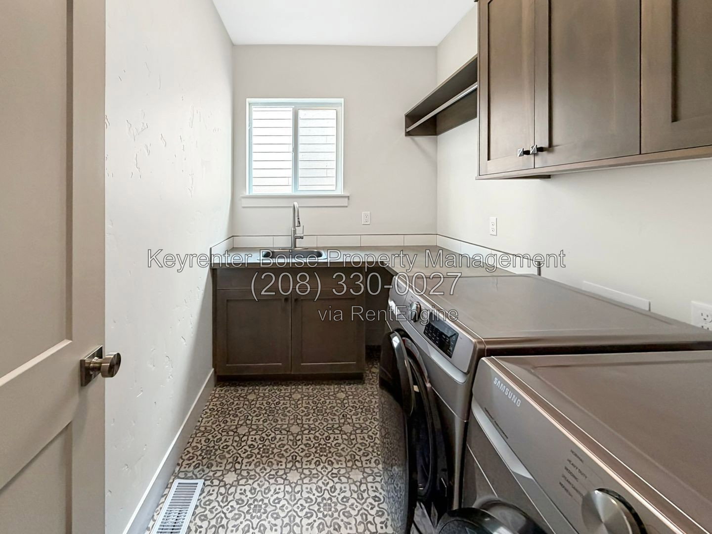 Gallery Image 17