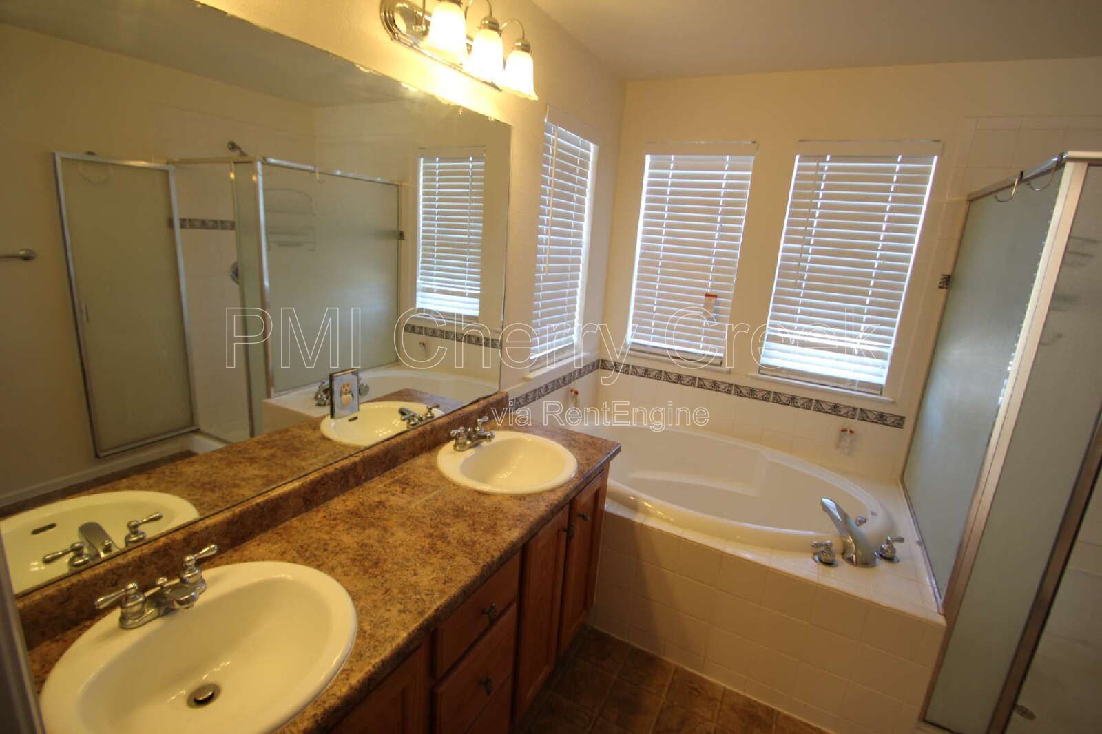 Gallery Image 33