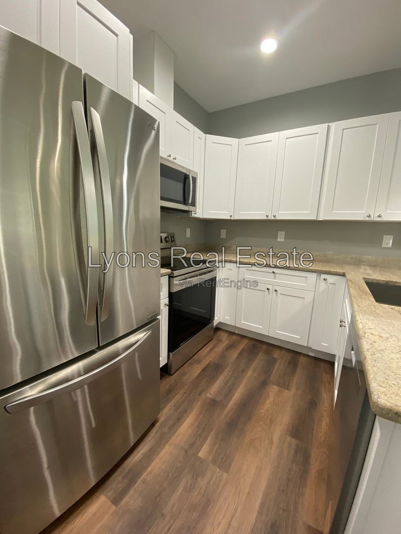 Gallery Image 13