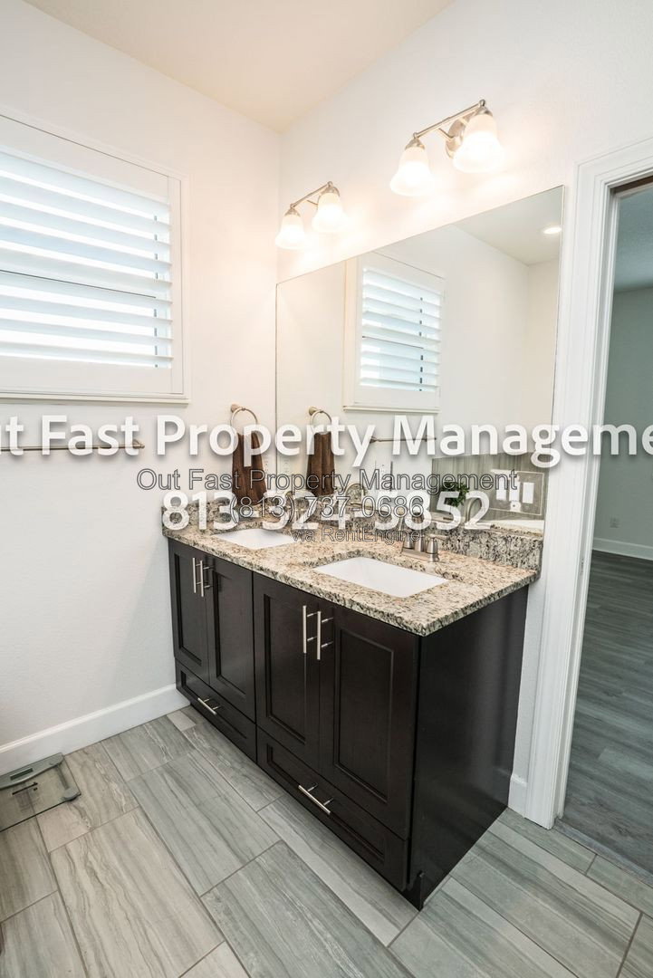 Gallery Image 42